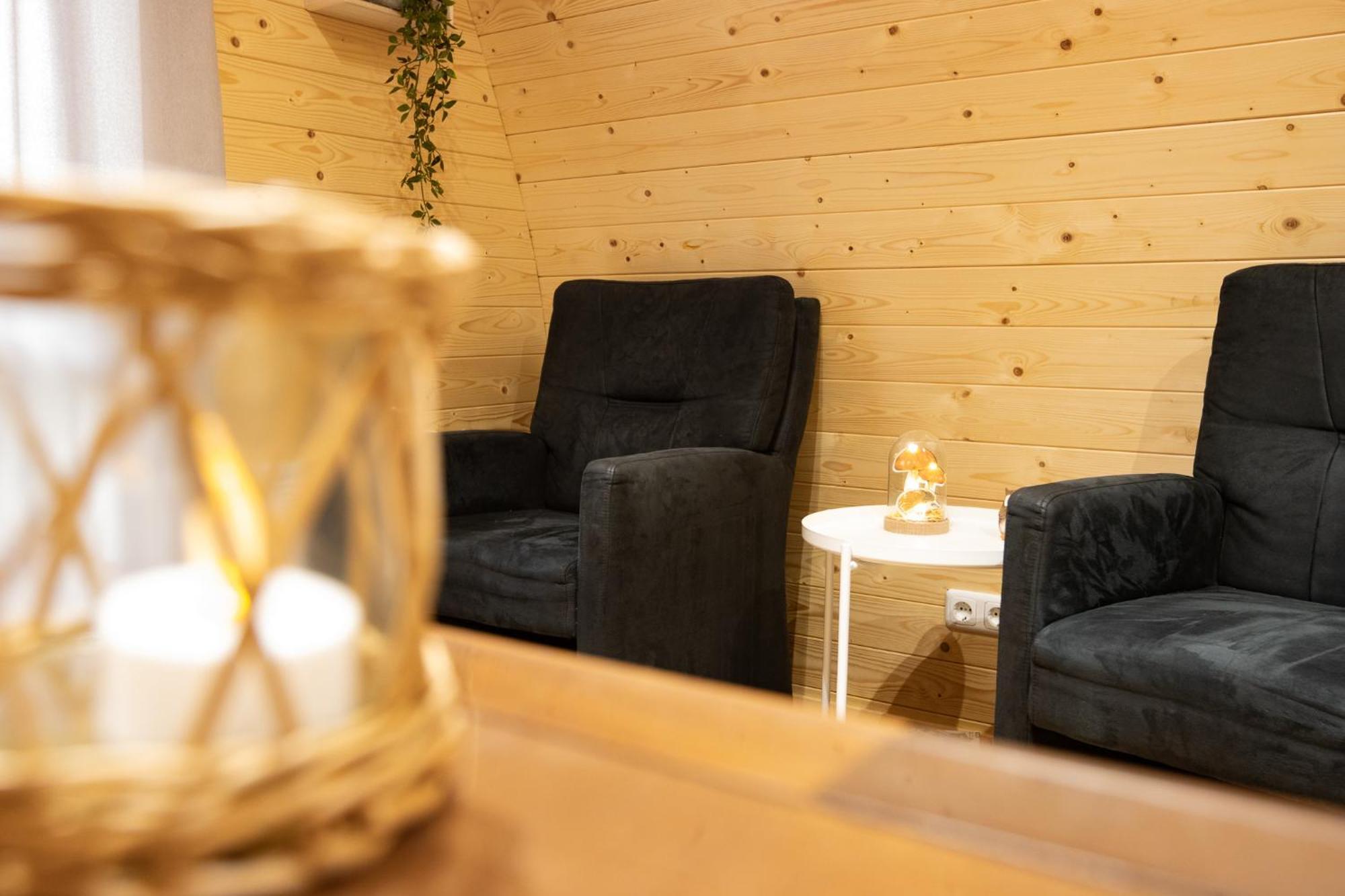 Pod Lyts Dekema 1 Lodge Baard