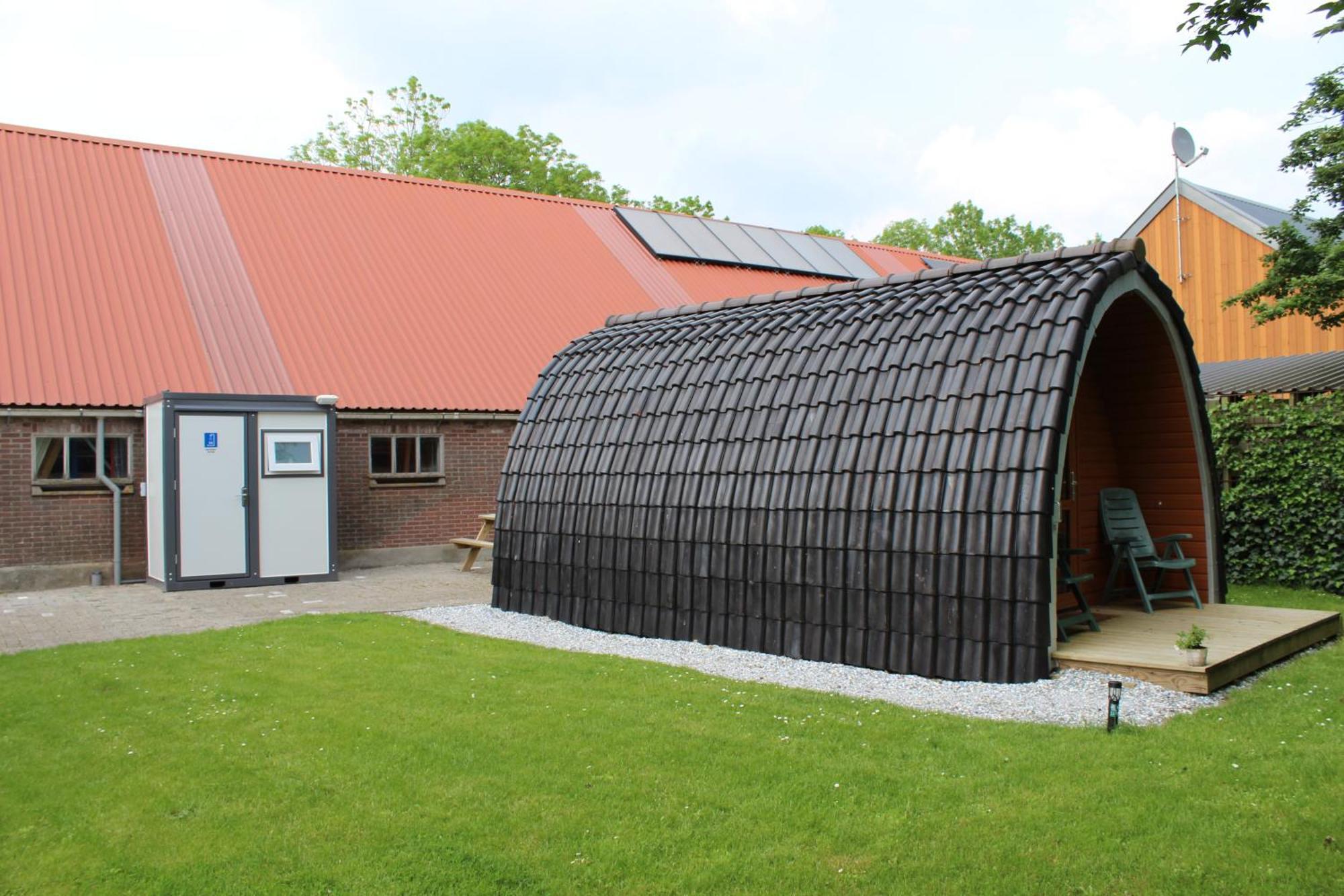 Pod Lyts Dekema 1 Lodge